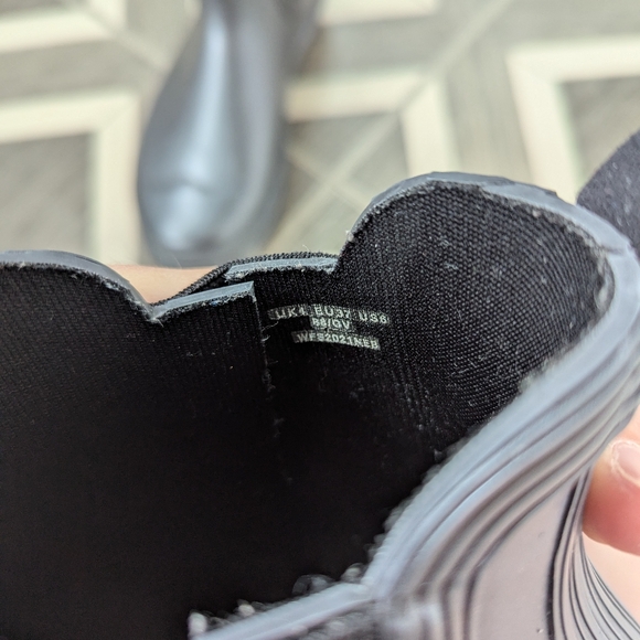 Hunter Chelsea Rain Boots Size 6 - Picture 4 of 14